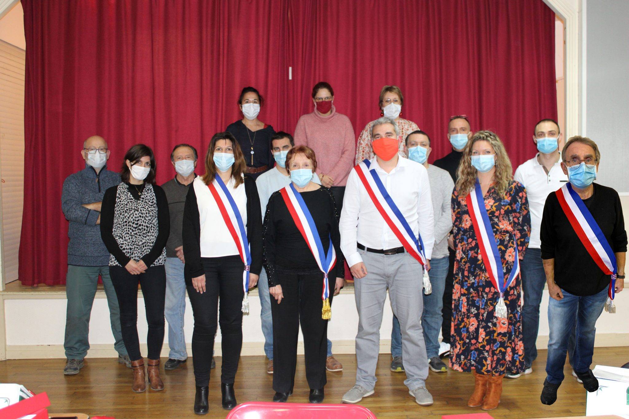 Photogroupe-CM-2048x1365